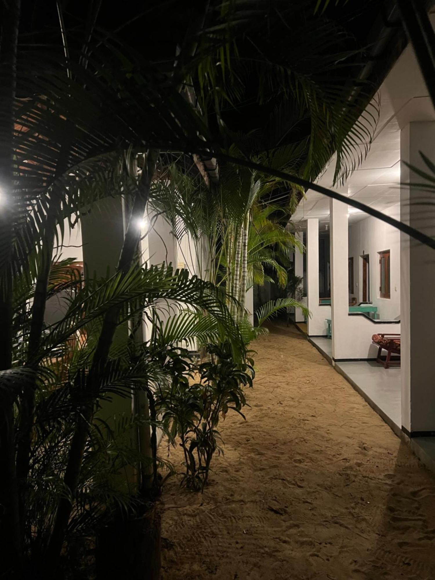 Moxy Bay Arugambay Hotel Arugam Bay Exterior photo