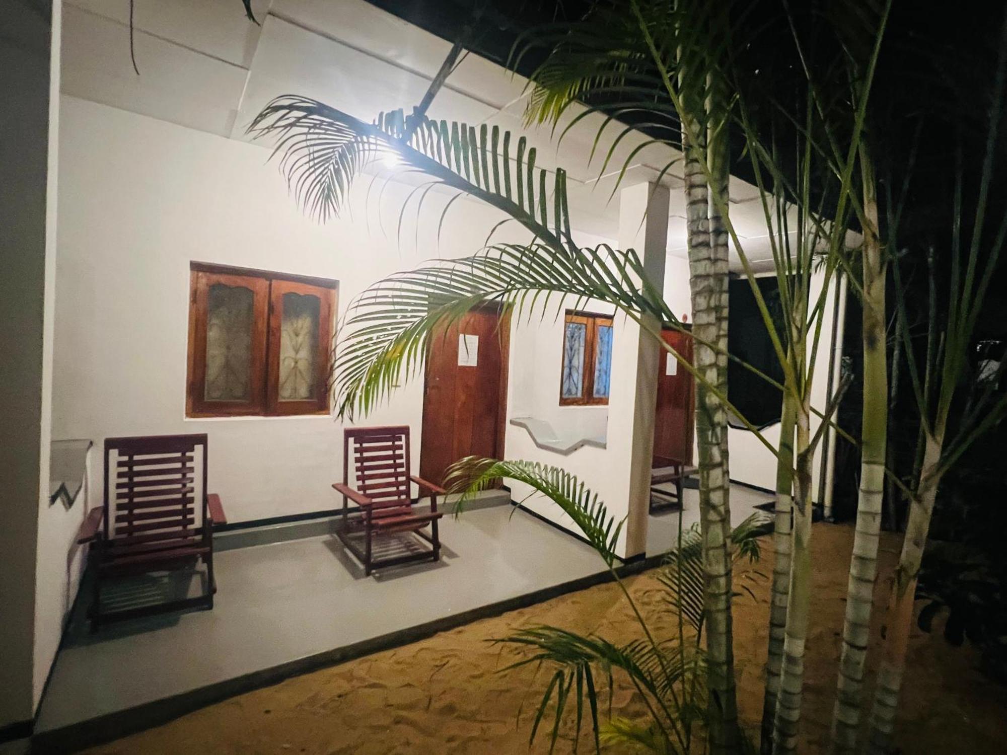 Moxy Bay Arugambay Hotel Arugam Bay Exterior photo